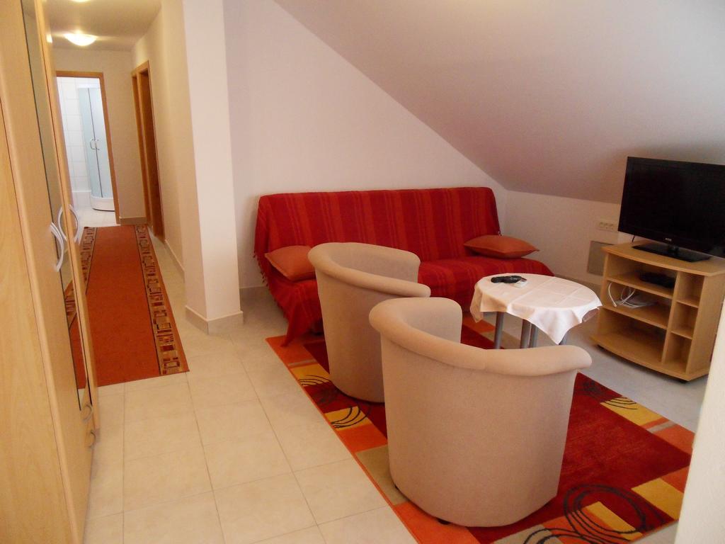 Apartments Petricevic 2 Selce Quarto foto